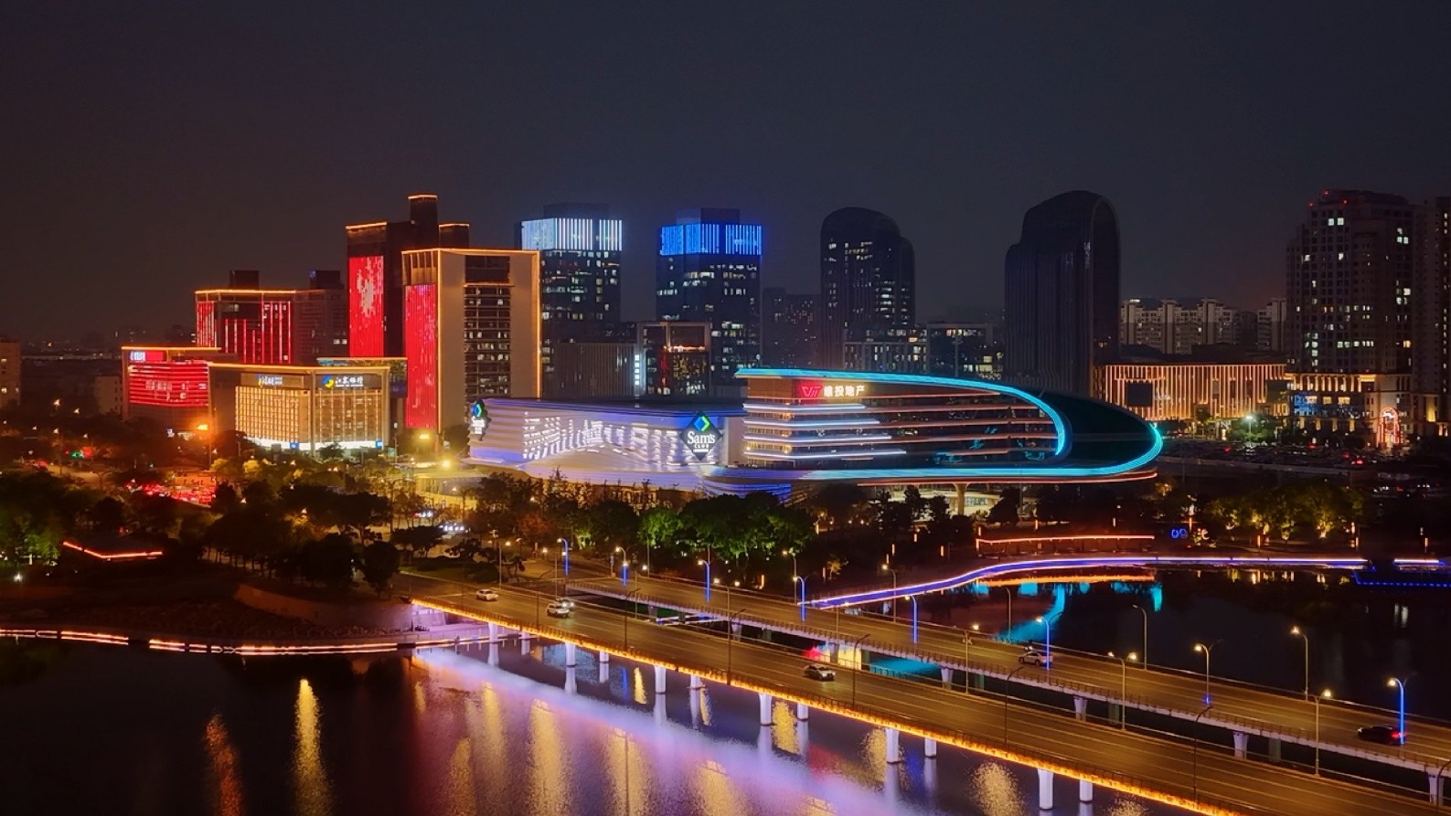 山姆夜景_副本.jpg